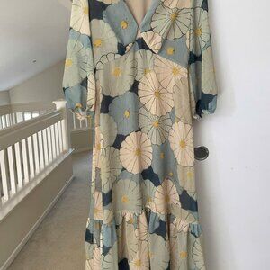 The Amelia Floral Dress, Size Large